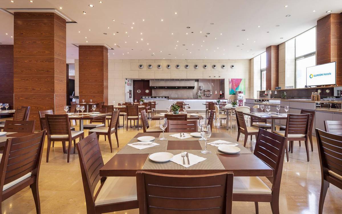 Restaurant hotel ilunion valencia 4 Restaurant hotel ilunion valencia 4